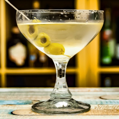 Vodkatini (vodka martini)